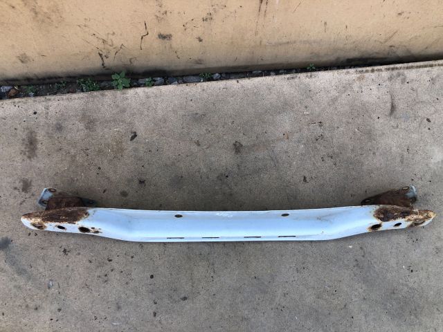 bontott TOYOTA AYGO Hátsó Lökhárító Merevítő (Fém)