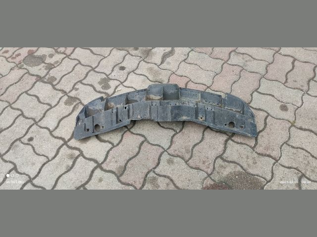 bontott TOYOTA AYGO Hűtőrács