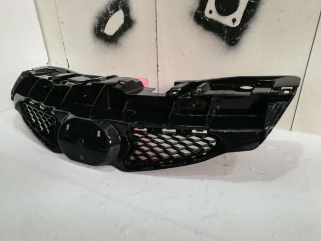 bontott TOYOTA AYGO Hűtőrács