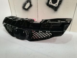 bontott TOYOTA AYGO Hűtőrács