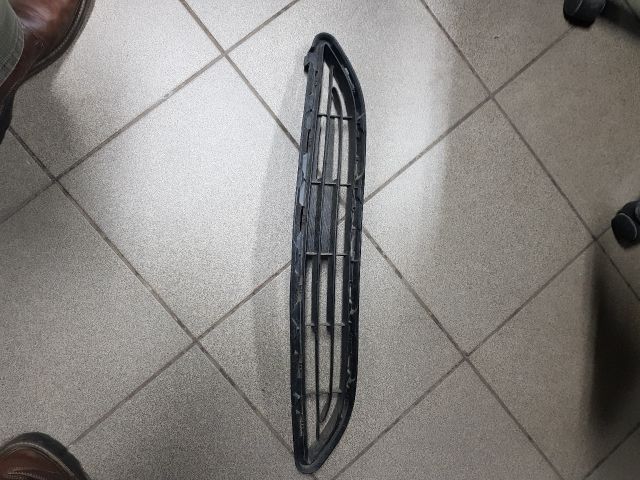 bontott TOYOTA AYGO Hűtőrács