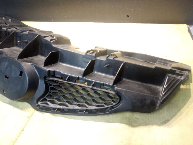 bontott TOYOTA AYGO Hűtőrács