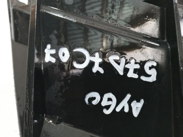 bontott TOYOTA AYGO Hűtőrács