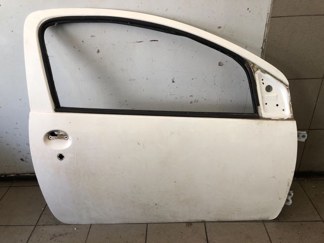 bontott TOYOTA AYGO Jobb első Ajtó (Üres lemez)