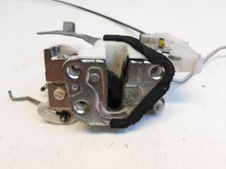 bontott TOYOTA AYGO Jobb első Ajtózár