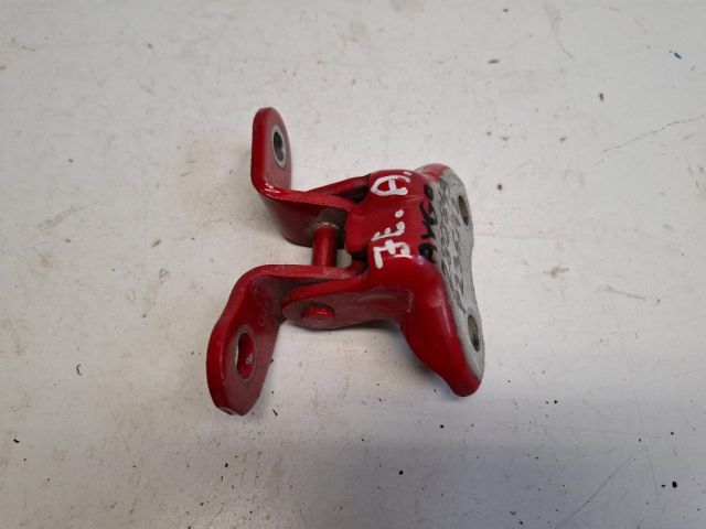 bontott TOYOTA AYGO Jobb első Alsó Zsanér