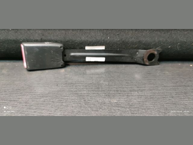 bontott TOYOTA AYGO Jobb első Biztonsági Öv Csat