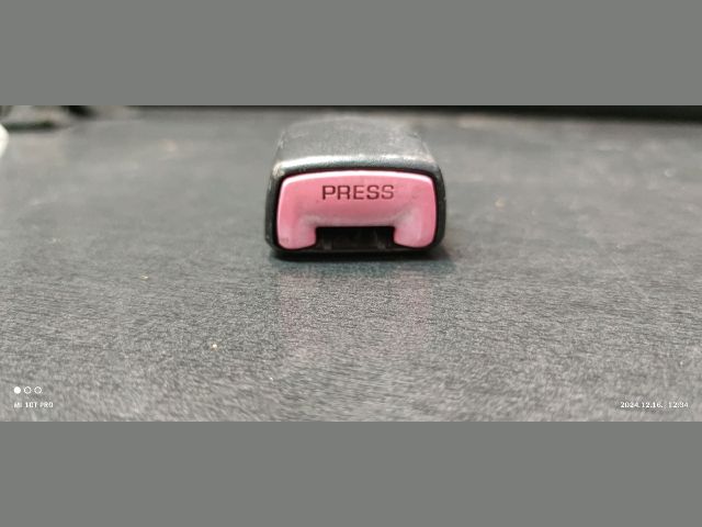 bontott TOYOTA AYGO Jobb első Biztonsági Öv Csat