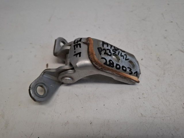 bontott TOYOTA AYGO Jobb első Felső Zsanér