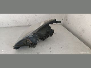 bontott TOYOTA AYGO Jobb Fényszóró