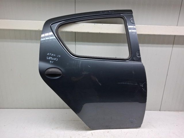 bontott TOYOTA AYGO Jobb hátsó Ajtó (Üres lemez)