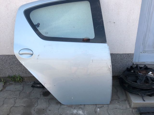 bontott TOYOTA AYGO Jobb hátsó Ajtó (Üres lemez)