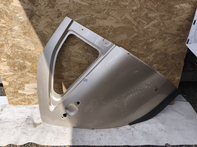 bontott TOYOTA AYGO Jobb hátsó Ajtó (Üres lemez)