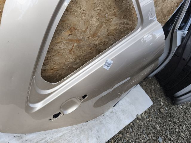 bontott TOYOTA AYGO Jobb hátsó Ajtó (Üres lemez)