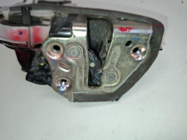 bontott TOYOTA AYGO Jobb hátsó Ajtózár