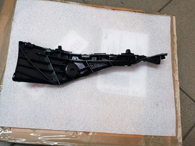 bontott TOYOTA AYGO Jobb hátsó Lökhárító Tartó (Műanyag)