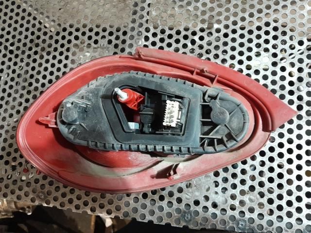 bontott TOYOTA AYGO Jobb Külső Hátsó Lámpa