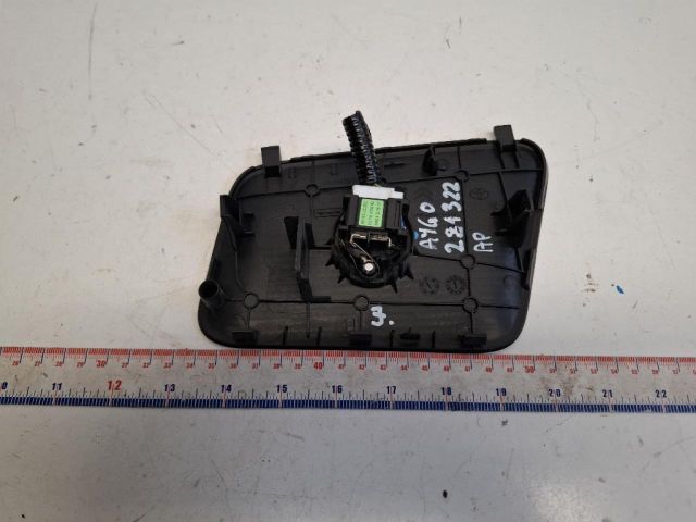 bontott TOYOTA AYGO Jobb Műszerfal Hangszóró