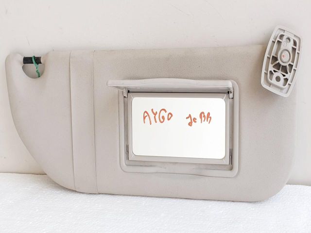 bontott TOYOTA AYGO Jobb Napellenző