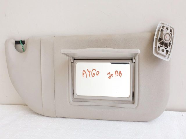 bontott TOYOTA AYGO Jobb Napellenző