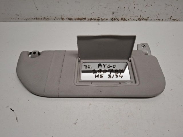 bontott TOYOTA AYGO Jobb Napellenző