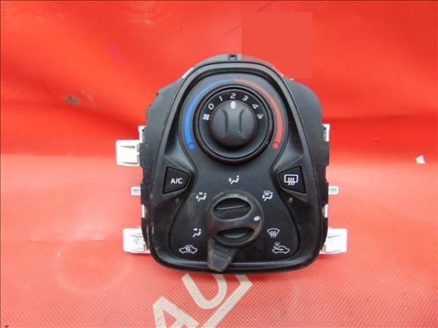 bontott TOYOTA AYGO Klíma Kapcsoló