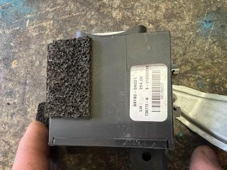 bontott TOYOTA AYGO Komfort Elektronika