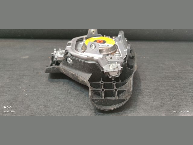 bontott TOYOTA AYGO Kormánylégzsák