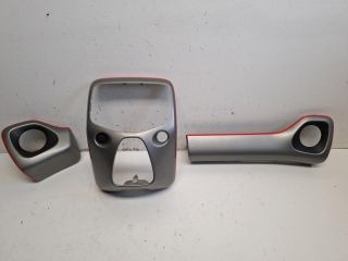 bontott TOYOTA AYGO Középső Műszerfal Díszléc