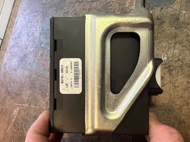 bontott TOYOTA AYGO Központizár Elektronika