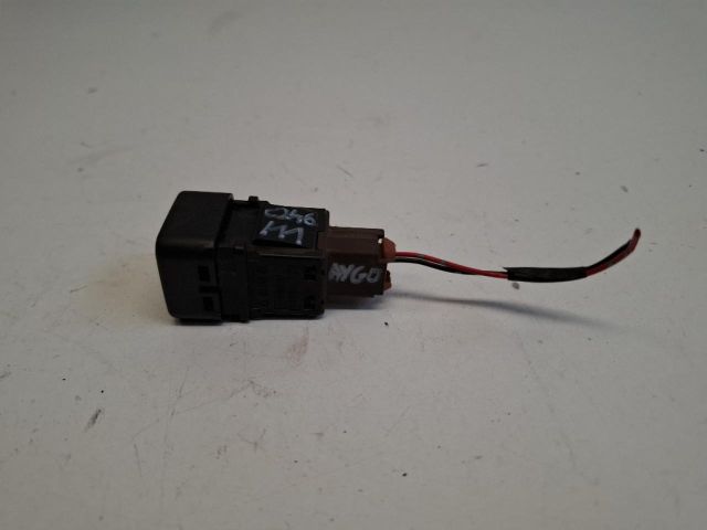 bontott TOYOTA AYGO Légzsák Kapcsoló