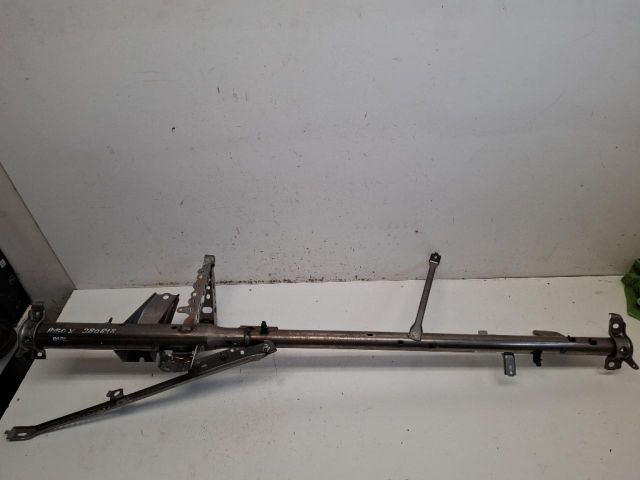 bontott TOYOTA AYGO Műszerfal Tartó Vas