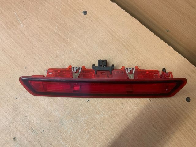 bontott TOYOTA AYGO Pótféklámpa