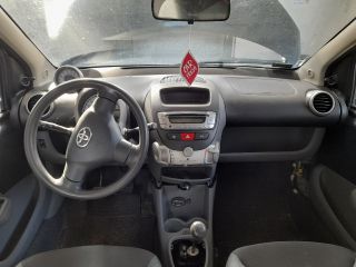 bontott TOYOTA AYGO Rádió / CD