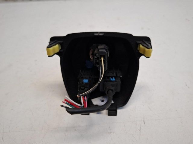 bontott TOYOTA AYGO USB Aljzat