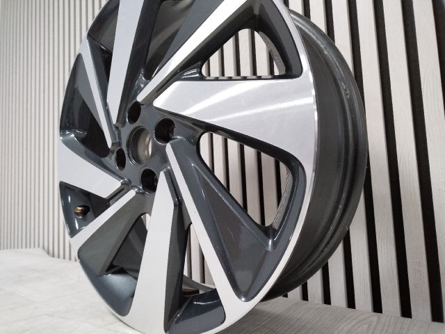 bontott TOYOTA AYGO X Alufelni (1 db)