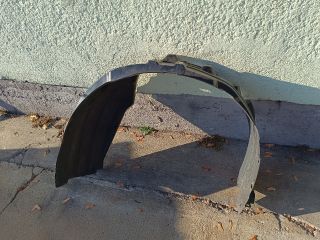 bontott TOYOTA AYGO X Bal első Első Dobbetét (Kerékjárati, Műanyag)