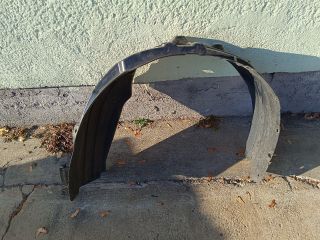 bontott TOYOTA AYGO X Bal első Első Dobbetét (Kerékjárati, Műanyag)