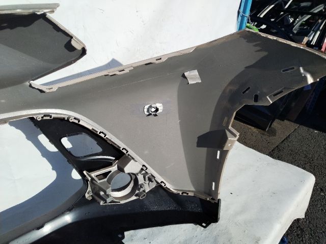 bontott TOYOTA AYGO X Első Lökhárító (Üresen)