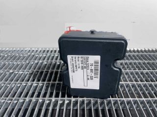 bontott TOYOTA C-HR ABS Kocka