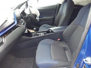 bontott TOYOTA C-HR Jobb első Csonkállvány