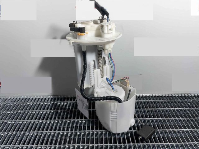 bontott TOYOTA C-HR Üzemanyag Szivattyú