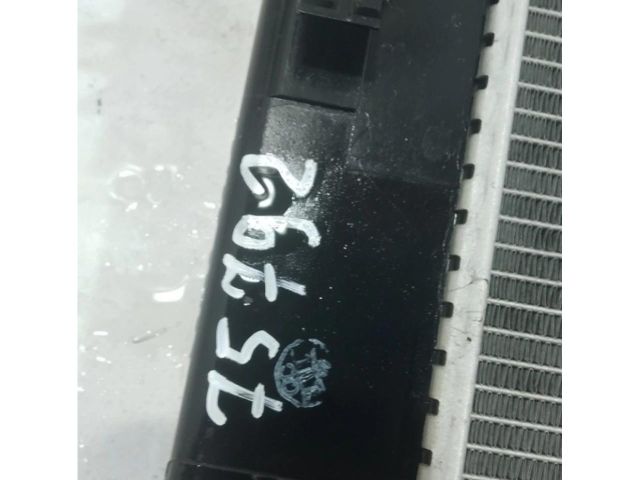 bontott TOYOTA C-HR Vízhűtő Radiátor (Nem klímás)