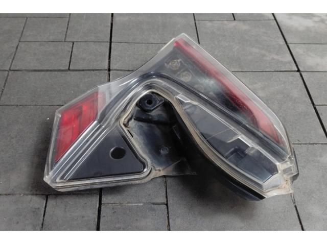 bontott TOYOTA C-HR Bal Belső Hátsó Lámpa