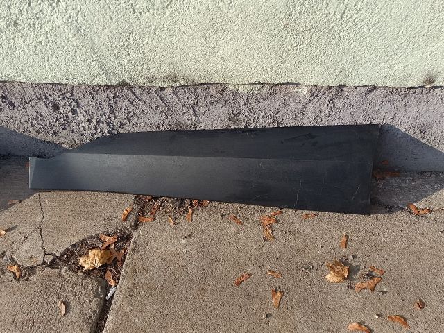 bontott TOYOTA C-HR Bal első Ajtó Díszléc