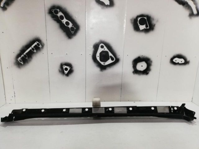 bontott TOYOTA C-HR Bal első Küszöb Díszléc