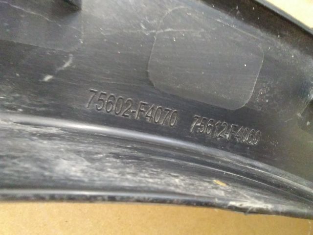 bontott TOYOTA C-HR Bal első Sárvédő Díszléc