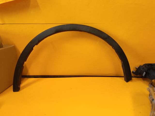 bontott TOYOTA C-HR Bal első Sárvédő Díszléc