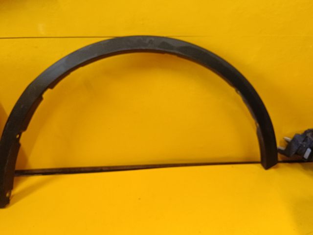 bontott TOYOTA C-HR Bal első Sárvédő Díszléc