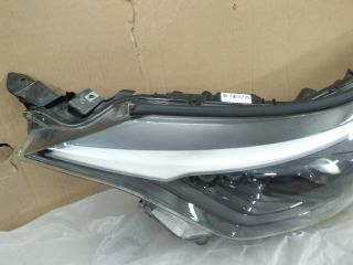 bontott TOYOTA C-HR Bal Fényszóró